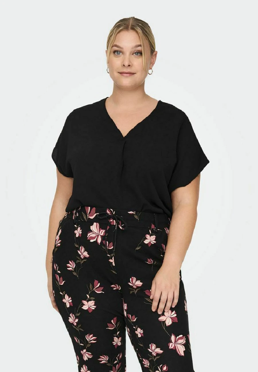 ONLY CARMAKOMA Curvy V-Ausschnitt - T-Shirt Basic - Black 3 ONLY CARMAKOMA Curvy V-Ausschnitt - T-Shirt Basic - Black