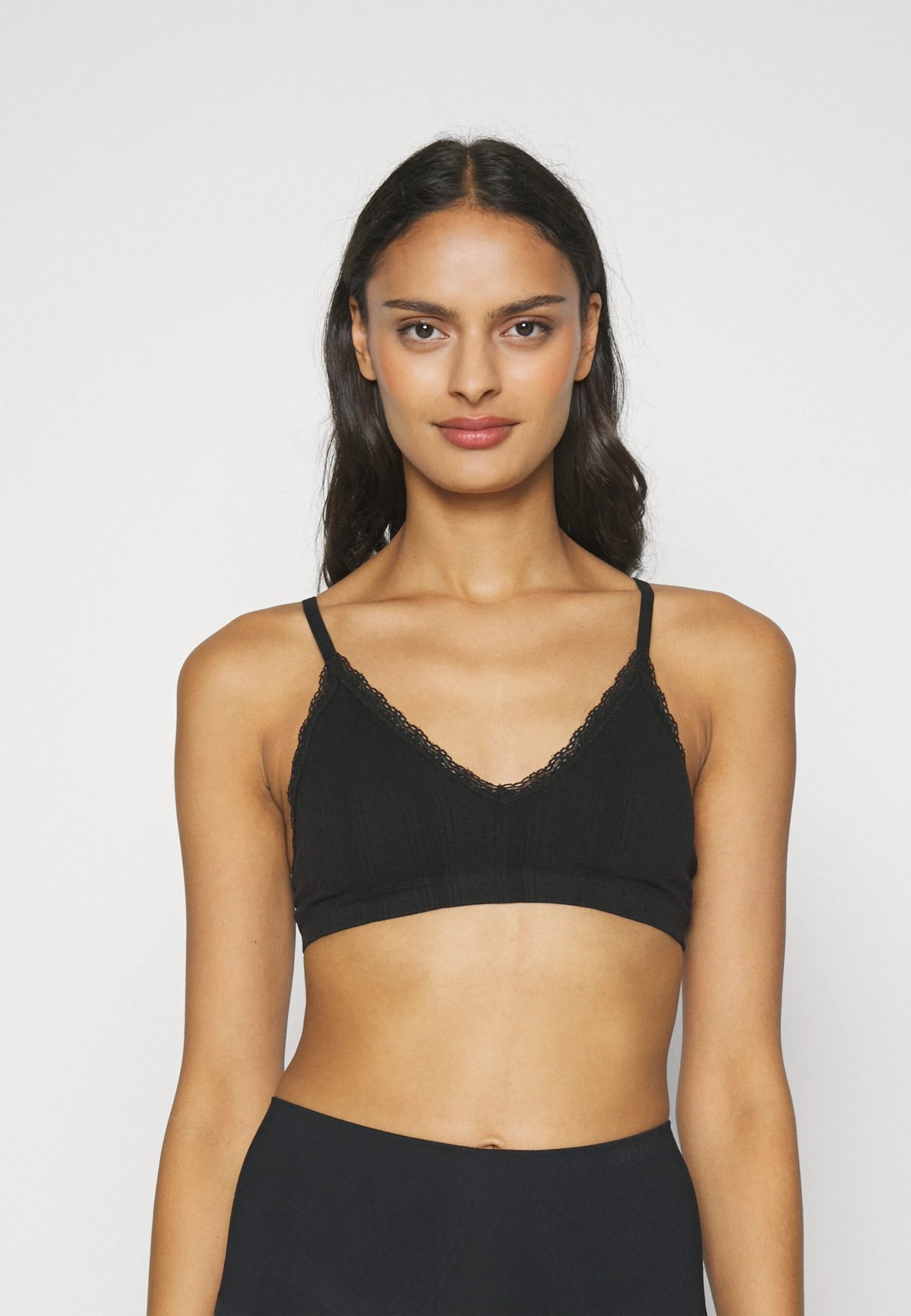 ONLY Onlvicky Strap Bra Top - Bustier - Black 3 ONLY Onlvicky Strap Bra Top - Bustier - Black