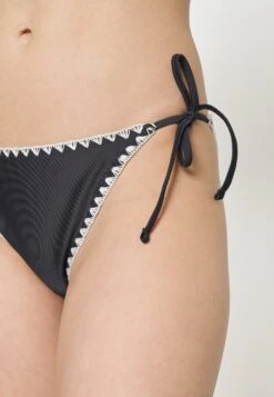 ONLY Onltricia Bohe Set - Bikini - Black -ONLY Winkel 093fb2c96f1747a9bce05966b6612da2