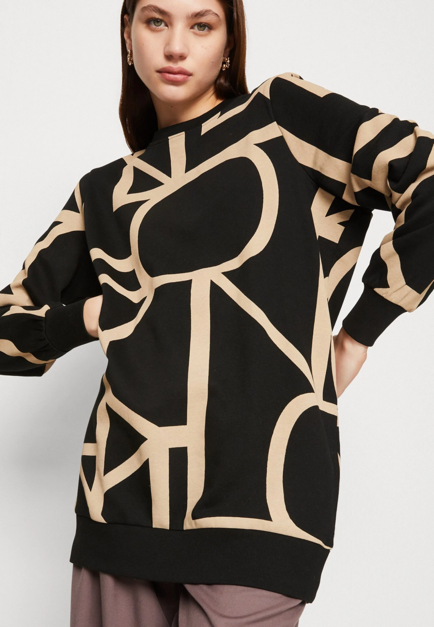 ONLY Onlaudrina Oversize O Neck - Sweater - Black 8 ONLY Onlaudrina Oversize O Neck - Sweater - Black - Afbeelding 6