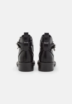 ONLY Shoes Onlbloom 5- Korte Laarzen - Black 11 ONLY Shoes Onlbloom 5- Korte Laarzen - Black -ONLY Winkel 0eca5ec9eedb440885262a782c92d019