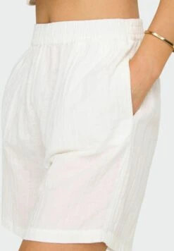 ONLY Einfarbige - Shorts - Cloud Dancer -ONLY Winkel 111c19a8ae714445a6a964133f07a2d4