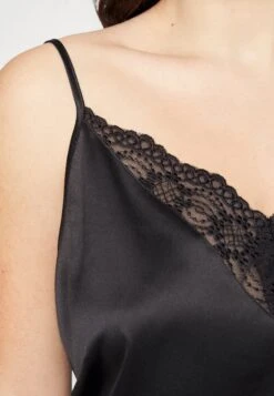 Oncvictoria Mix Singlet- Top - Black -ONLY Winkel 11852fcae8ed4e0cb7bcfd30f3c9abd1