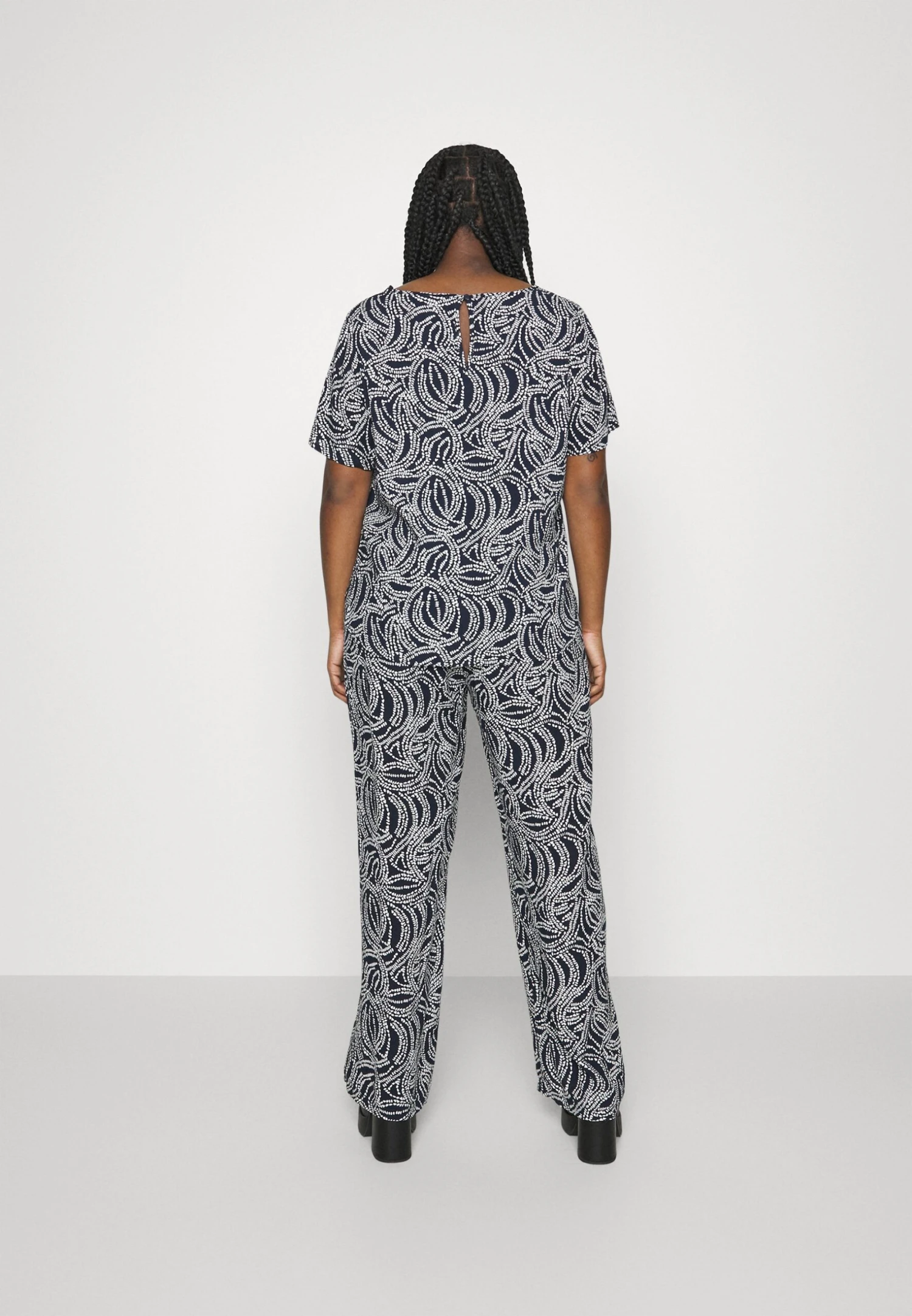 ONLY CARMAKOMA Carnova Lolli Life Wide Pant - Broek - Evening Blue/Graphica 5 ONLY CARMAKOMA Carnova Lolli Life Wide Pant - Broek - Evening Blue/Graphica - Afbeelding 3