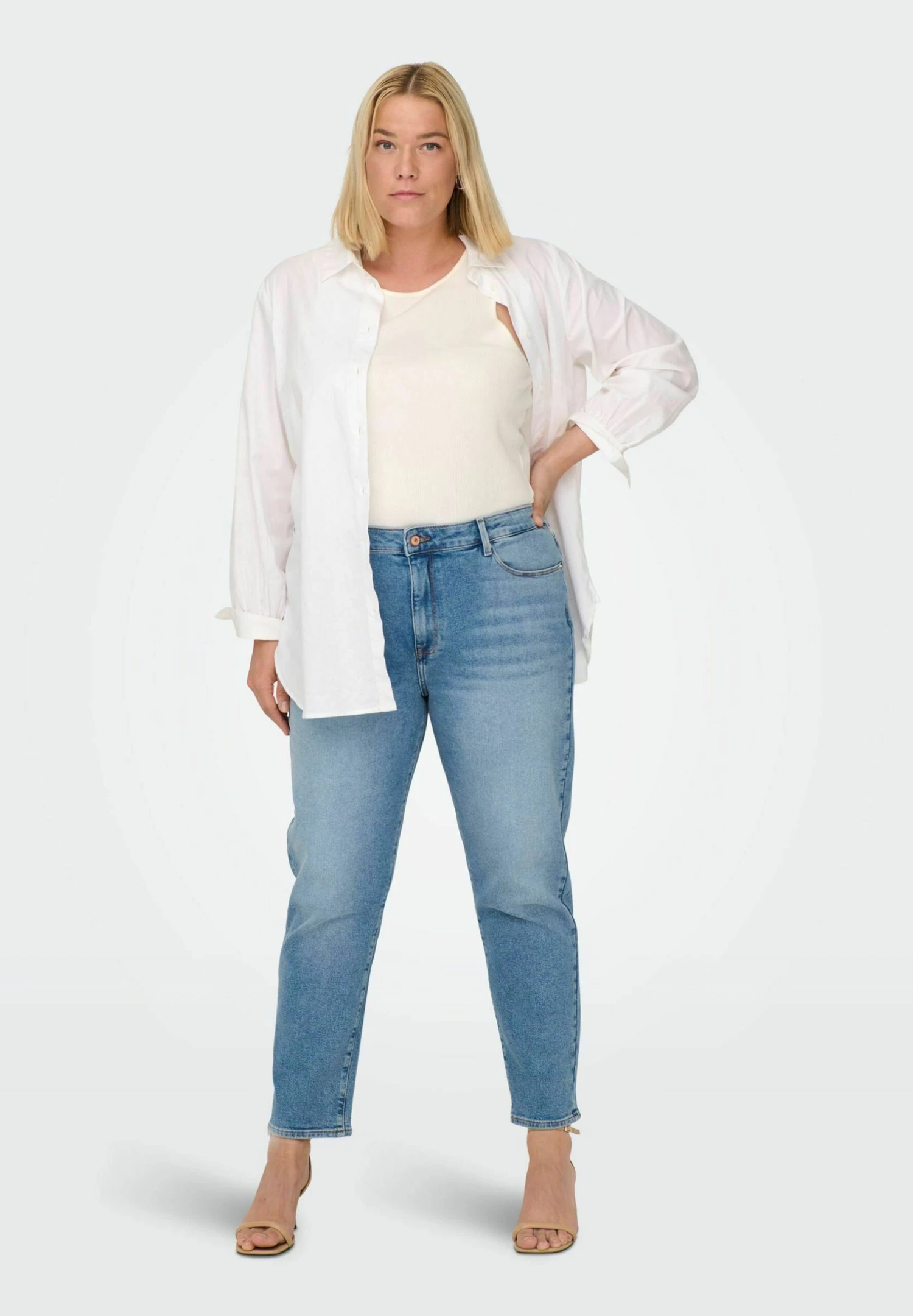 ONLY CARMAKOMA Carmily Hw Stretch- Slim Fit Jeans - Medium Blue Denim 4 ONLY CARMAKOMA Carmily Hw Stretch- Slim Fit Jeans - Medium Blue Denim - Afbeelding 2