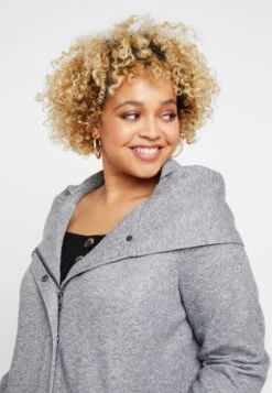 ONLY CARMAKOMA Carsedona Light Coat - Halflange Jas - Light Grey Melange -ONLY Winkel 2619d1e03b7345c880400a16b103dbe1