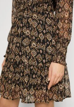 ONLY Onlisla Smock Dress - Jurk - Tap Shoe Dessert Rider -ONLY Winkel 2776e680157b4604a3f5b8f19244dc5d