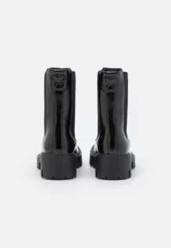 ONLY Shoes Onlbetty - Enkellaarsjes Met Plateauzool - Black 11 ONLY Shoes Onlbetty - Enkellaarsjes Met Plateauzool - Black -ONLY Winkel 2db1787f91c04e2bb5e79701aacd23d4