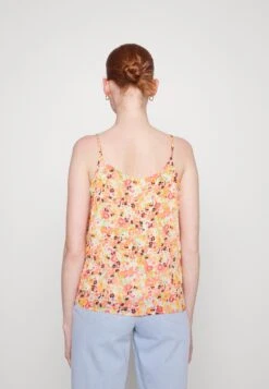 ONLY Onllucie Button Singlet - Top - Cherry Tomato Claire -ONLY Winkel 307052508c6344a4a0d7f642eaad5109