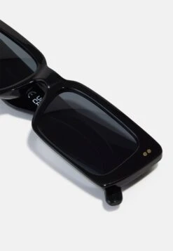 Only & Sons Onssunglasses Squared Frame Unisex - Zonnebril - Black -ONLY Winkel 4240904c0b4b4a568623afeca3cfeac9