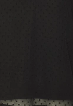 ONLY Onllotte V Neck Blouse- Longsleeve - Black -ONLY Winkel 426ef2e125954441a2394b5b0fe5e078