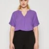 ONLY CARMAKOMA Carmio May V Neck Solid - T-Shirt Basic - Royal Lilac -ONLY Winkel 4d1f3ab9117244b398aff5230b3e38a5
