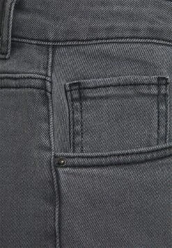 ONLY CARMAKOMA Careneda Mom Ankle - Relaxed Fit Jeans - Medium Grey Denim -ONLY Winkel 4ec570417b9f401eae08ec4f648a9b71