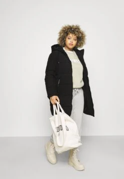 ONLY CARMAKOMA Cardolly Long Puffer Coat Cc Otw - Winterjas - Black -ONLY Winkel 520fd16477ec4a08b897abe1586bf3c9