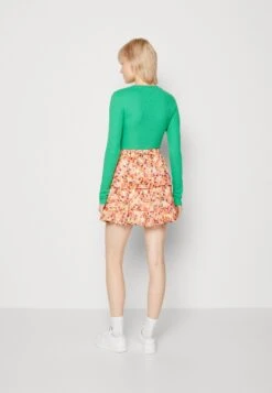 ONLY Onllucie Layered Short Skirt - Minirok - Cherry Tomato/Claire -ONLY Winkel 54bb96ca93314078b1f183a2799de20f