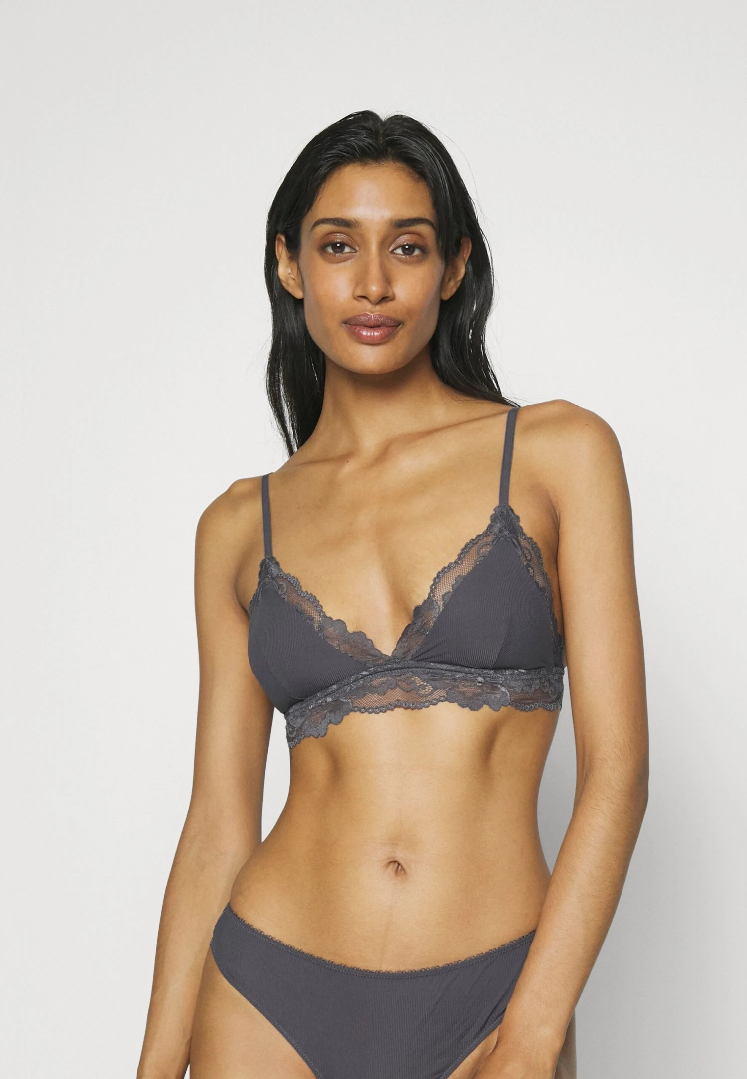 ONLY Onlelizabeth Triangle Bra - Triangel Bh - Asphalt 3 ONLY Onlelizabeth Triangle Bra - Triangel Bh - Asphalt