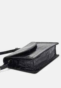 ONLY Onlpenny Cross Body Bag - Schoudertas - Black/Shiny Silver Trim 11 ONLY Onlpenny Cross Body Bag - Schoudertas - Black/Shiny Silver Trim -ONLY Winkel 729c2456d0e9411b90c97205d63a7621