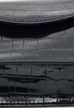 ONLY Onlpenny Cross Body Bag - Schoudertas - Black/Shiny Silver Trim 13 ONLY Onlpenny Cross Body Bag - Schoudertas - Black/Shiny Silver Trim -ONLY Winkel 7f576f45ae1e4e33adc07f3c1d794a42