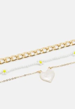 ONLY Onlgerda Seashell Necklace 3-Pack - Ketting - Gold-Coloured 7 ONLY Onlgerda Seashell Necklace 3-Pack - Ketting - Gold-Coloured -ONLY Winkel 8230fc17757b458e9ea50a2ba6fc226f