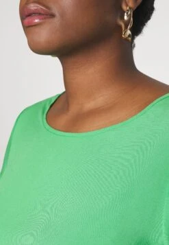 ONLY CARMAKOMA Carnova Lolli Life SsSolid - Blouse - Kelly Green -ONLY Winkel 8420e282f18b47dc83cba73fc0441373