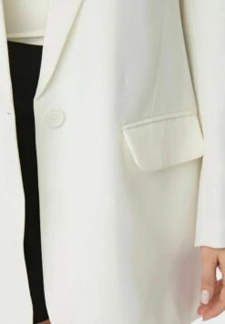 ONLY Onllana Blazer - Halflange Jas - Cloud Dancer -ONLY Winkel 84e36c9e271c48a890f407e000defc7f