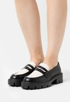 ONLY Shoes Onlbetty Loafer - Instappers - Black/Off-White