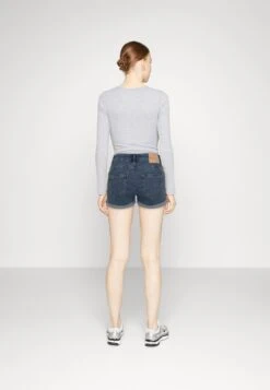 ONLY Onldaisy Life Push Up- Jeansshort - Medium Blue Denim -ONLY Winkel 88af9a762d624679ac45ac9d63639453