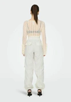 ONLY Parachute - Cargobroek - Cloud Dancer 11 ONLY Parachute - Cargobroek - Cloud Dancer -ONLY Winkel 89a1a6f2953b47eda346c5096c024ab0