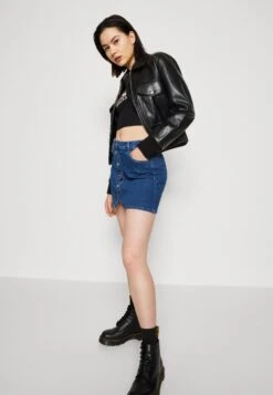 ONLY Onldaisy Mini Skirt Pimbox - Kokerrok - Medium Blue Denim 11 ONLY Onldaisy Mini Skirt Pimbox - Kokerrok - Medium Blue Denim -ONLY Winkel 8cbcb35553074f2299c3a4be05826e02