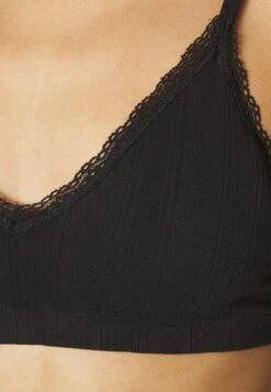 ONLY Onlvicky Strap Bra Top - Bustier - Black 11 ONLY Onlvicky Strap Bra Top - Bustier - Black -ONLY Winkel 910d088876bc485399af95efbcf3bd3e