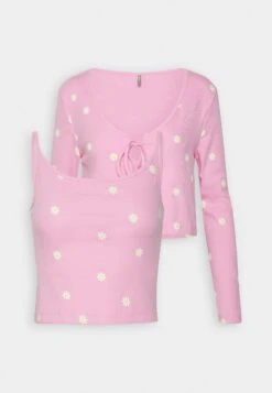 ONLY Onlinc Fenja Set - Top - Bonbon -ONLY Winkel 94a8ee2ac46f4c44aab2197b78018183
