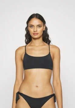 ONLY Onlsusan 2 Pack- Bikinitop - Black/Cloud Dancer -ONLY Winkel 9660204c8a5d4c6fadce5807e2e5147a