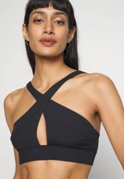 ONLY Onlselia Peek Top Brazilian Set - Bikini - Black -ONLY Winkel 9f65e79aa2e64645b7bae26596dcb5bc