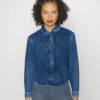 ONLY Onlannabel LifeFrill Shirt- Overhemdblouse - Medium Blue Denim -ONLY Winkel a185addb3daf46eba071bf5836ebd2ac