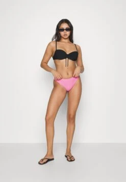 ONLY Onlselma Brazilian - Bikinibroekje - Fandango Pink 8 ONLY Onlselma Brazilian - Bikinibroekje - Fandango Pink -ONLY Winkel a7f115d8d8bb4201bf6125c22e1264c5