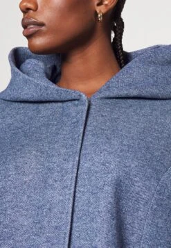 ONLY CARMAKOMA Carsedona Light Coat - Halflange Jas - Maritime Blue -ONLY Winkel a8eb267a463a44e7a326afc289d3e135