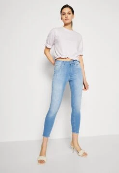 ONLY Onlblush - Jeans Skinny Fit - Light Blue Denim -ONLY Winkel af02b739460140548b20f62561543f4f