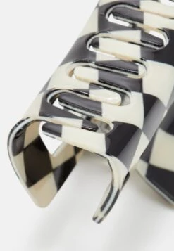 ONLY Onlolivia Hairclip 3 Pack - Haaraccessoire - Cloud Dancer 7 ONLY Onlolivia Hairclip 3 Pack - Haaraccessoire - Cloud Dancer -ONLY Winkel b150d75500684b7f846f6f829ca895a0