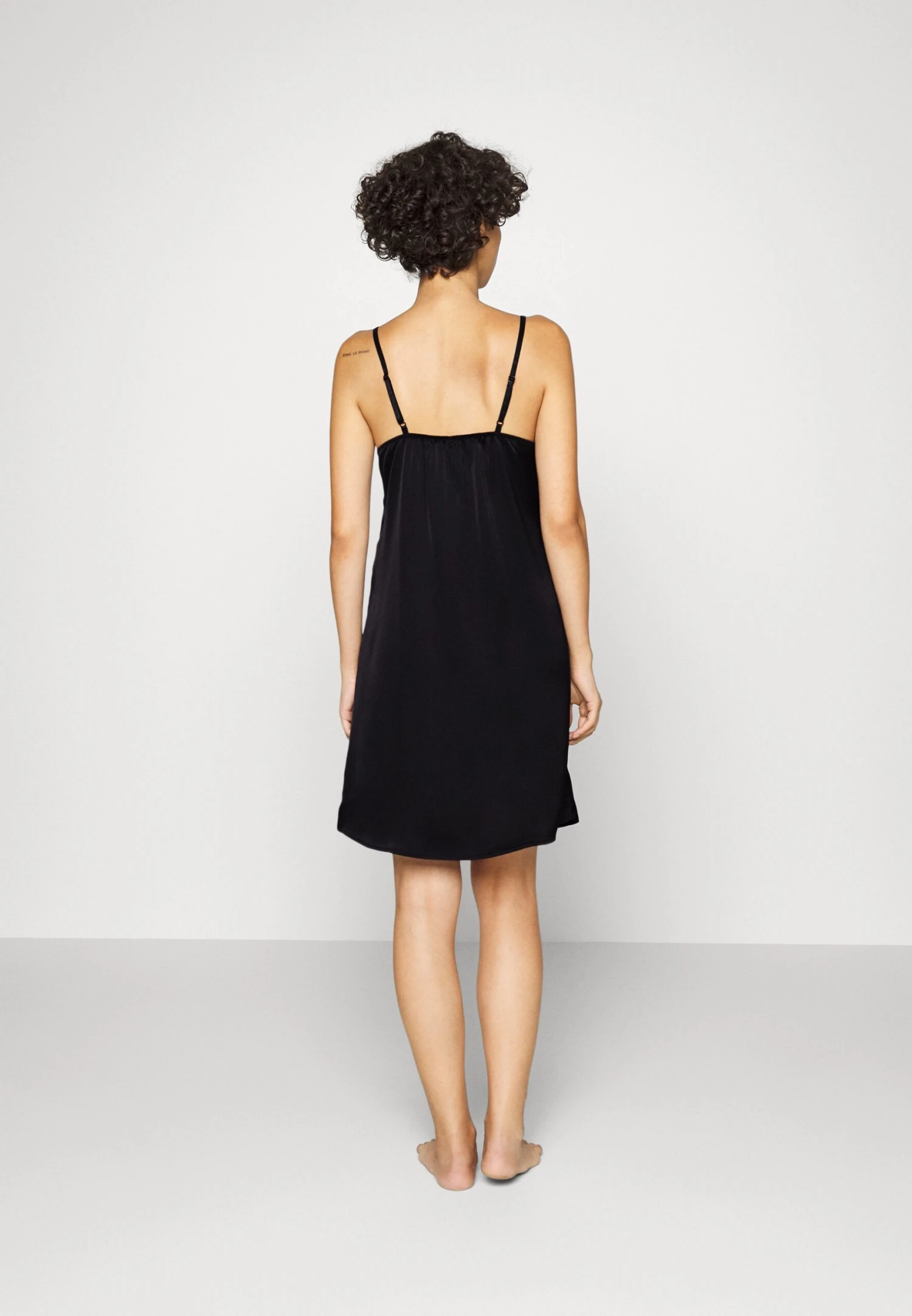 ONLY Onlalberte Nightgown - Nachtjapon - Black 5 ONLY Onlalberte Nightgown - Nachtjapon - Black - Afbeelding 3