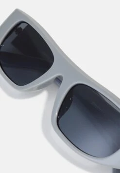 Only & Sons Ons Sunglasses Classic Unisex - Zonnebril - Light Grey Melange 9 Only & Sons Ons Sunglasses Classic Unisex - Zonnebril - Light Grey Melange -ONLY Winkel b7fbd0cb22104ac6924b6a159a82fc1e