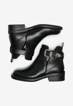ONLY Shoes Schnallen - Korte Laarzen - Black -ONLY Winkel b9867c32777e437a9519861bca92fac3