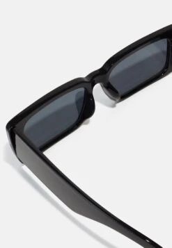 Only & Sons Onssunglasses Squared Frame Unisex - Zonnebril - Black -ONLY Winkel c4d83afb8377475186c9dcf23ab3e0d8