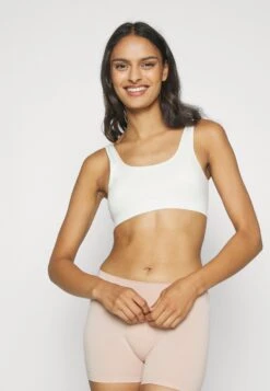 ONLY Onlvicky Padded Top - Bustier - Cloud Dancer 11 ONLY Onlvicky Padded Top - Bustier - Cloud Dancer -ONLY Winkel c55fc0c948e140d1a8e75259ac175e38