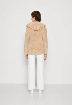 ONLY Onlcontact Hood Sherpa Coat - Lichte Jas - Humus 10 ONLY Onlcontact Hood Sherpa Coat - Lichte Jas - Humus -ONLY Winkel c836ec3cd33c4508aea3d3addc217ed6