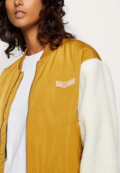 ONLY Onlharper- Bomberjacks - Bistre/Cloud Dancer -ONLY Winkel c99072b2ea85423cba912e0278110968