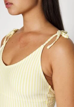 ONLY OnlkittyTie Strap Swimsuit - Badpak - Lemon Drop -ONLY Winkel cee7a7ee00d54b938f2b416df98cde54