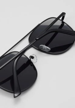 Only & Sons Onssunglasses - Zonnebril - Black -ONLY Winkel d24368df3e55475d87e7378d32c545a2