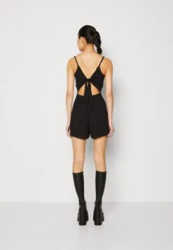 ONLY Onlnova Life Malibu Playsuit- Jumpsuit - Black 10 ONLY Onlnova Life Malibu Playsuit- Jumpsuit - Black -ONLY Winkel d366e4c0d24d4e7297a967fc8c577881