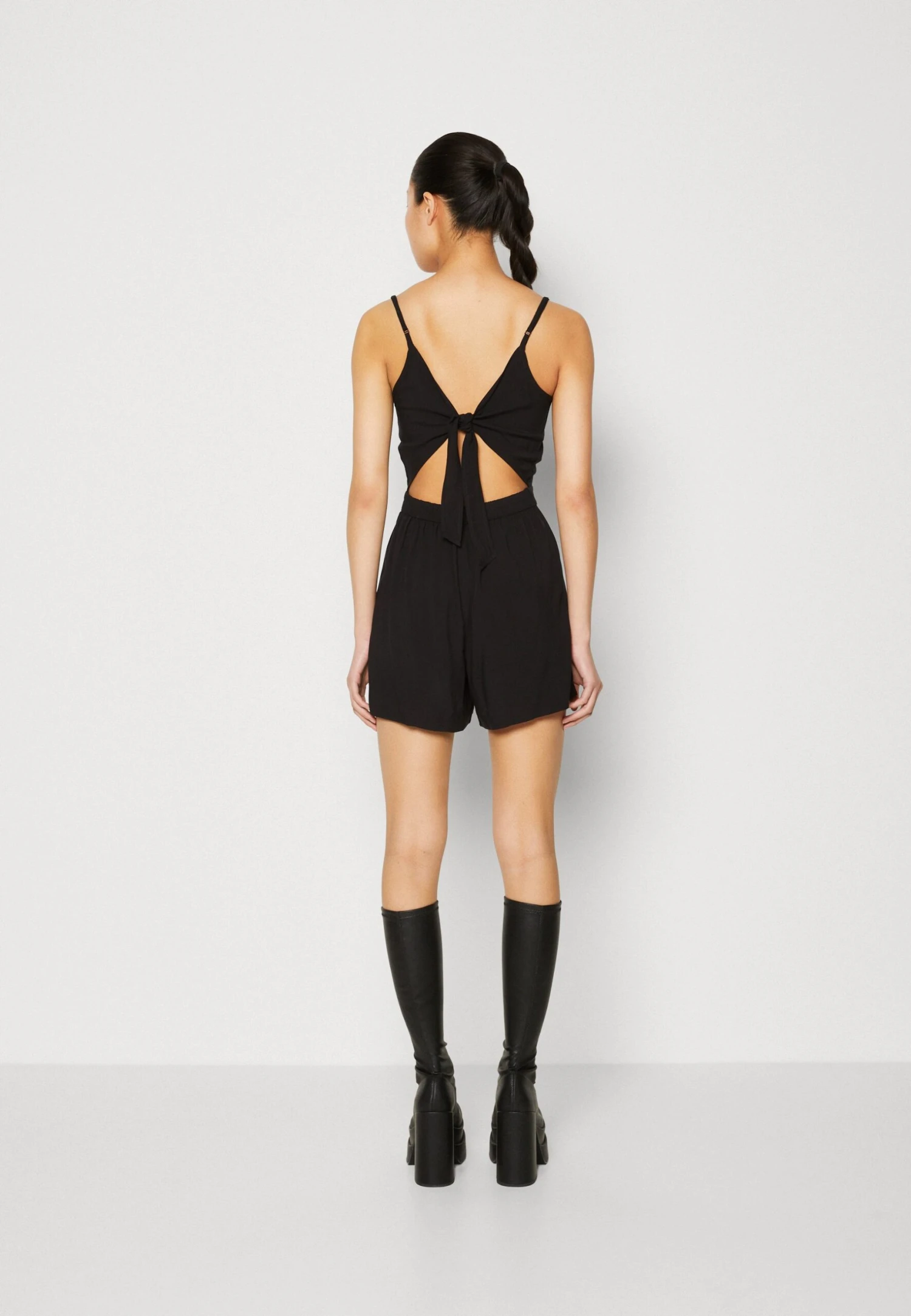 ONLY Onlnova Life Malibu Playsuit- Jumpsuit - Black 5 ONLY Onlnova Life Malibu Playsuit- Jumpsuit - Black - Afbeelding 3
