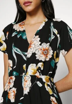 ONLY Onlnova Life Playsuit - Jumpsuit - Black -ONLY Winkel d900ee36f56c40c189eadab36f1a7de9